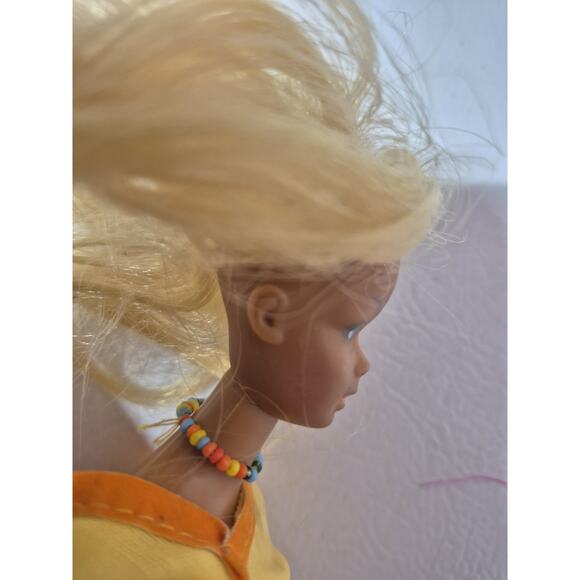 Vintage 1968 The World of Barbie Double Doll Case With Dolls And Accessories - Picture 12 of 13